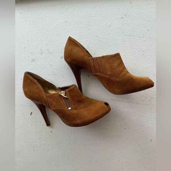 Guess Suede Stiletto peep toe size 9 bootie - Picture 1 of 5